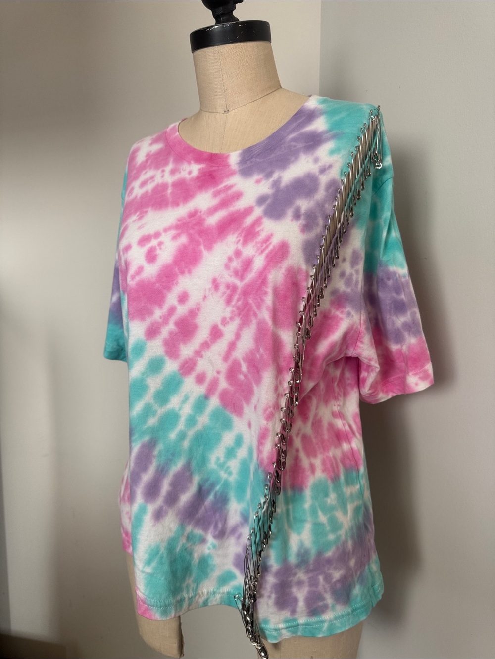 Riley Women's Safety Pin Tie-Dye Short Sleeve Tee in Pink, Aqua & Lavender